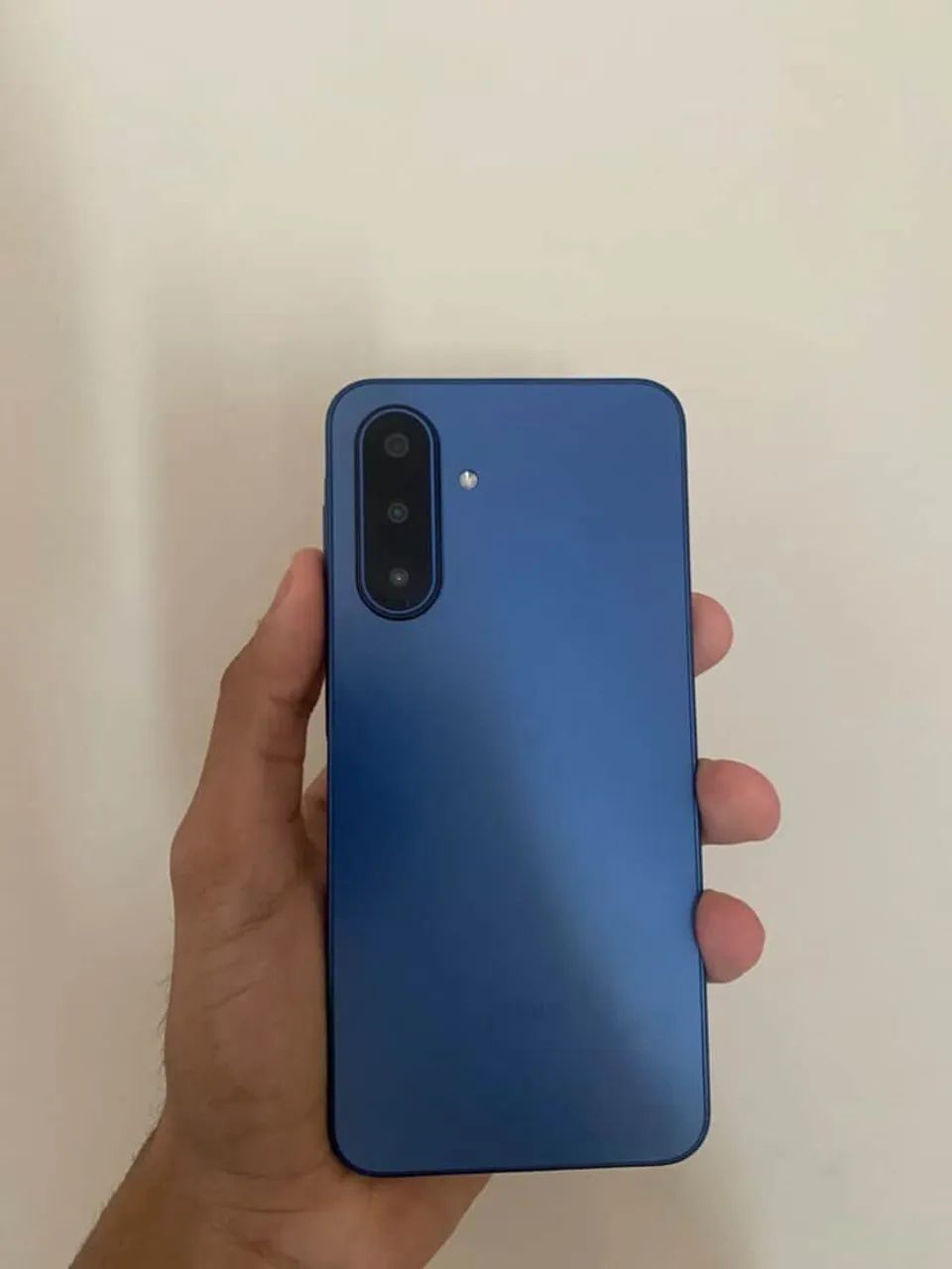 Celular semi novo um mês de uso ,Samsung A17 128gb 4 gb de ram 