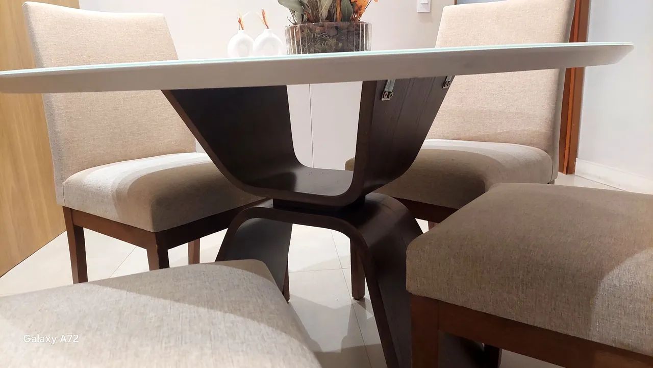 Mesa de jantar Seminova  com 4 cadeiras  - Foto 4