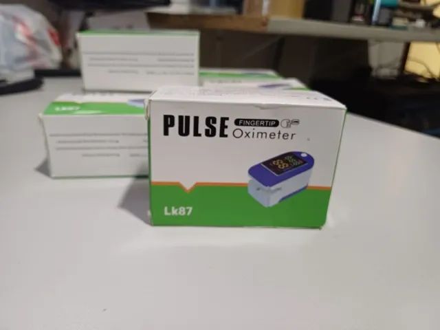 Oximetro De Dedo Profissional Digital Com Pulso E Saturação. - Foto 3