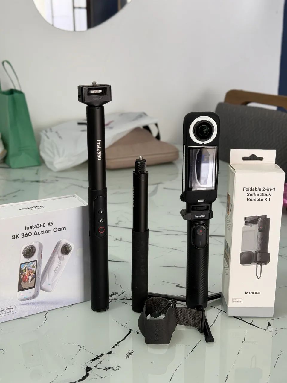 Insta360 X5 Kit Com bastão Foldable - Foto 5