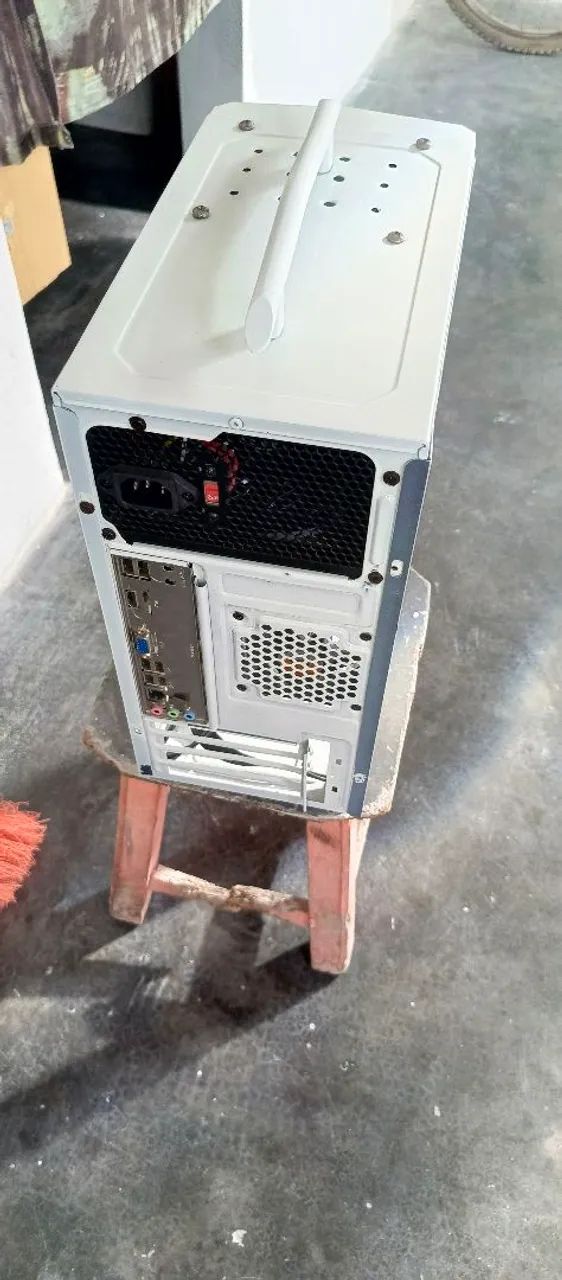 Gabinete com mouse e teclado  - Foto 5