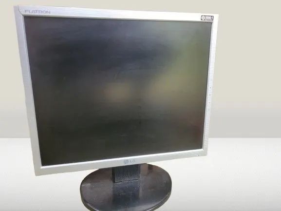 Monitor LG Flatron 17 polegadas 