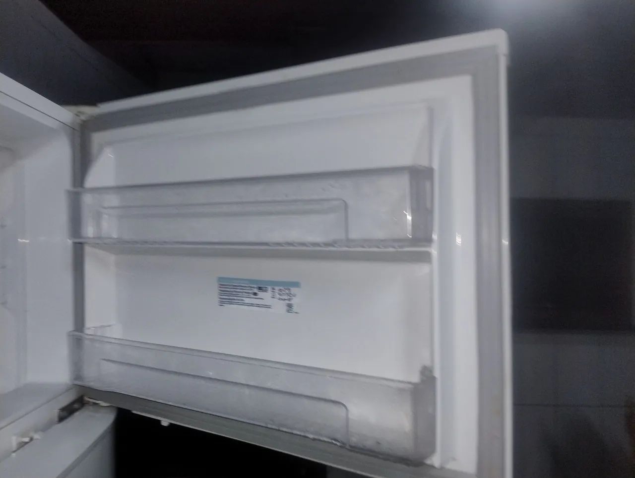Vende-geladeira Eletrolux semi nova - Foto 4
