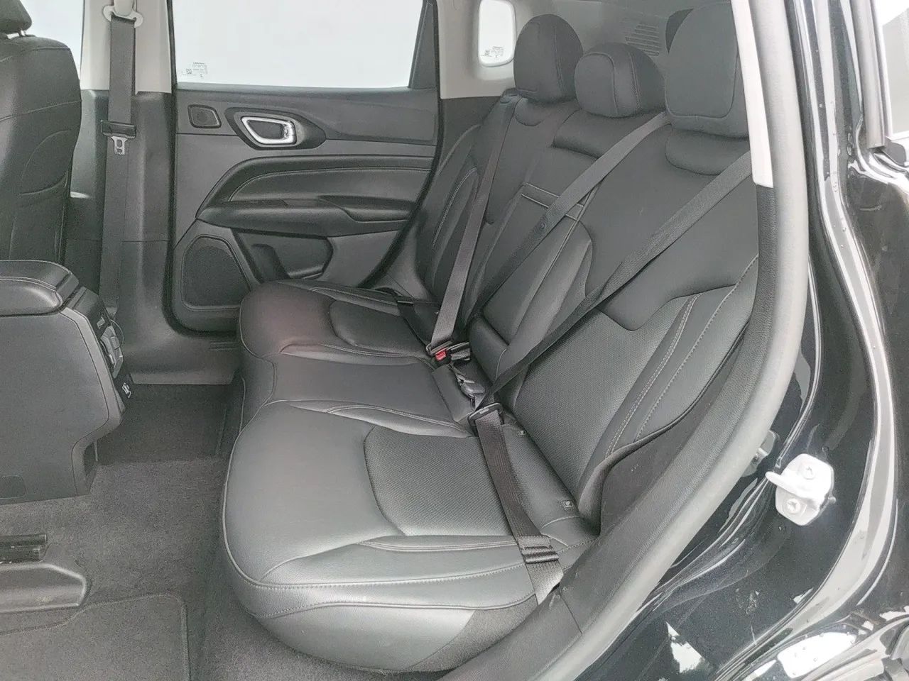 Jeep Compass LONG. T270 1.3 TB 4x2 Flex Aut., foto 17 de 18