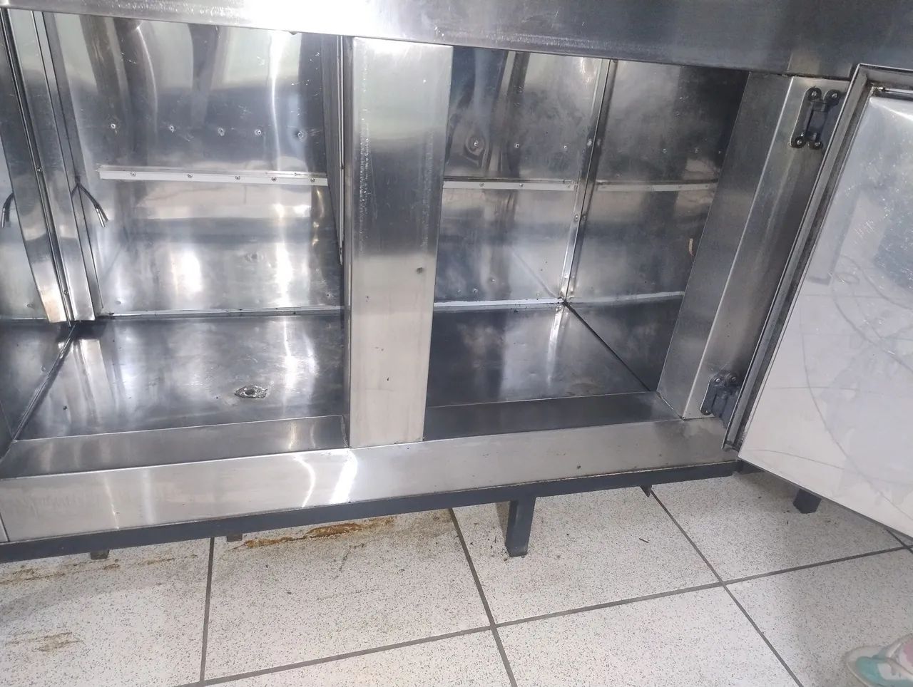 Balcão refrigerado freezer e refrigerado 220v ENTREGO  - Foto 3