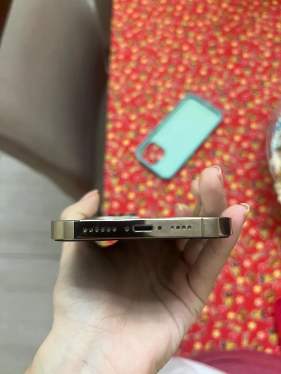 IPhone 14 promax 128GB dourado  - Foto 2