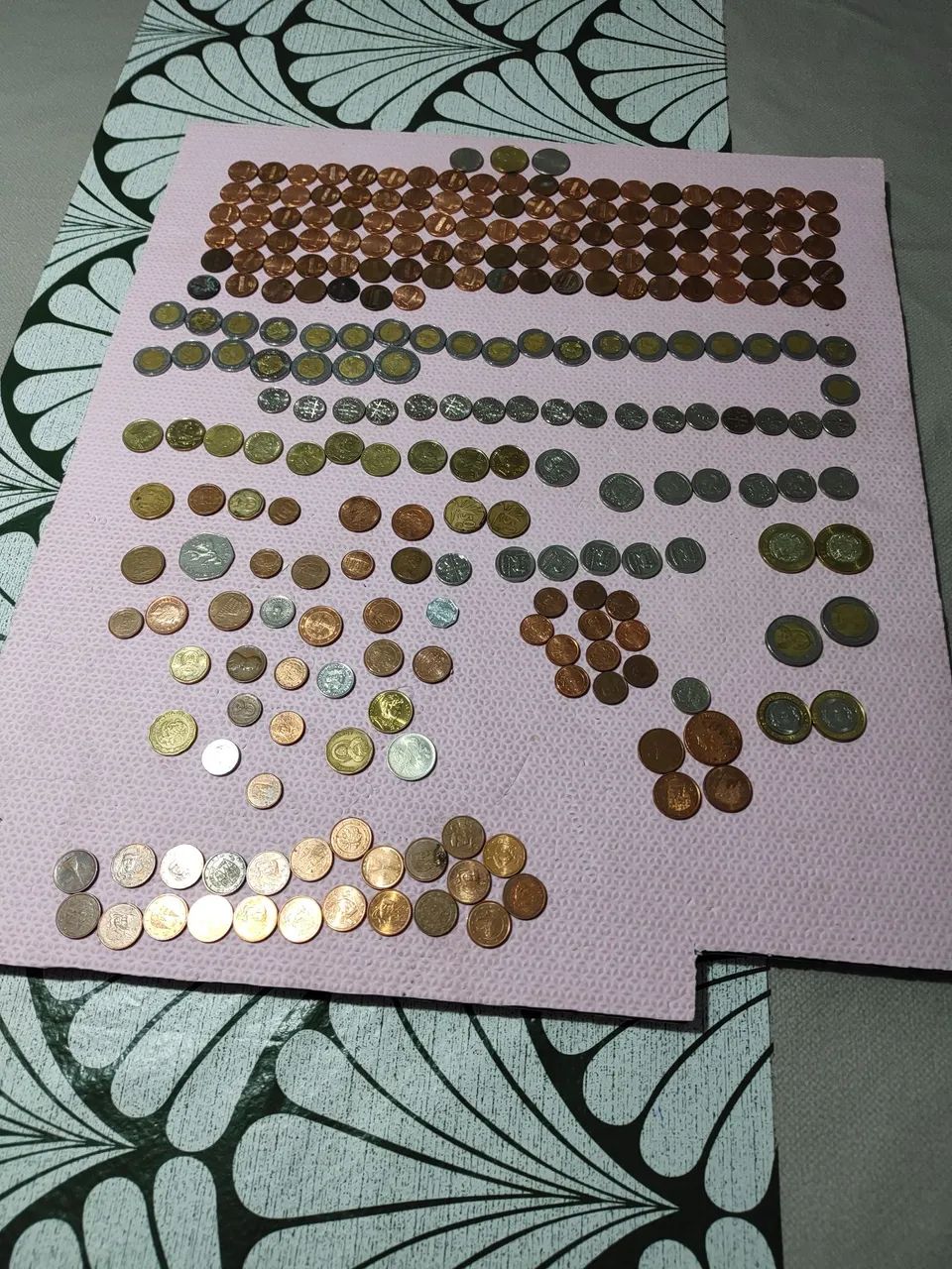 Coleção de moedas algumas antigas e atuais