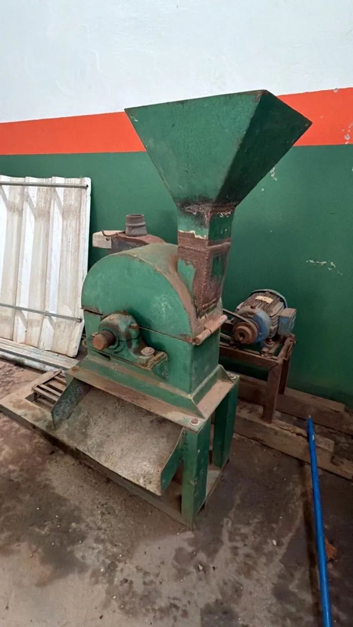 Vendo máquina de quebrar coco babaçu 