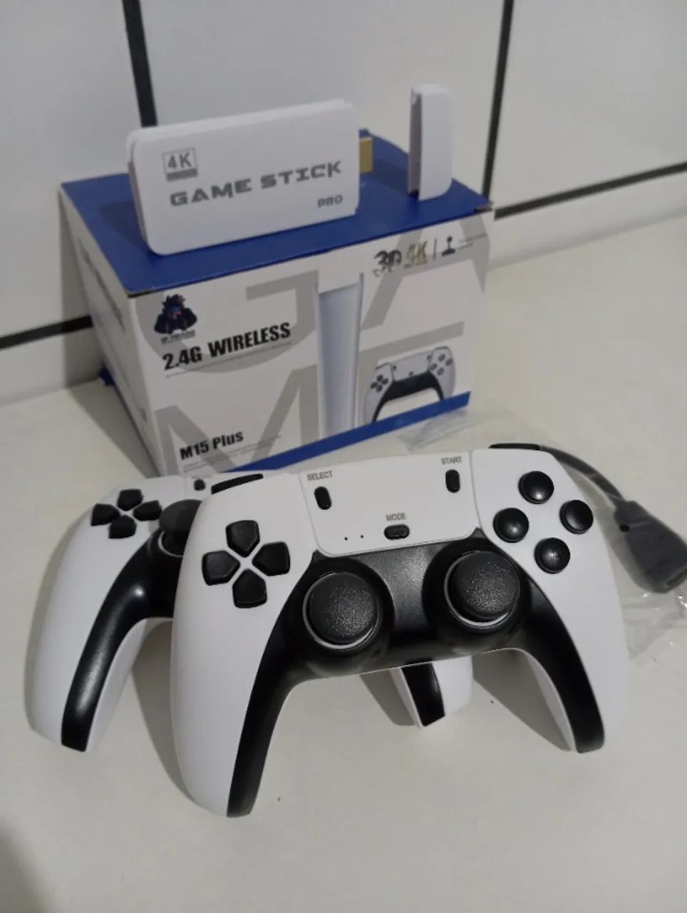 Gamestick Retrô M15 Pro (20Mil Jogos Já Instalados para sua TV) 02 Controles Sem Fio Novo