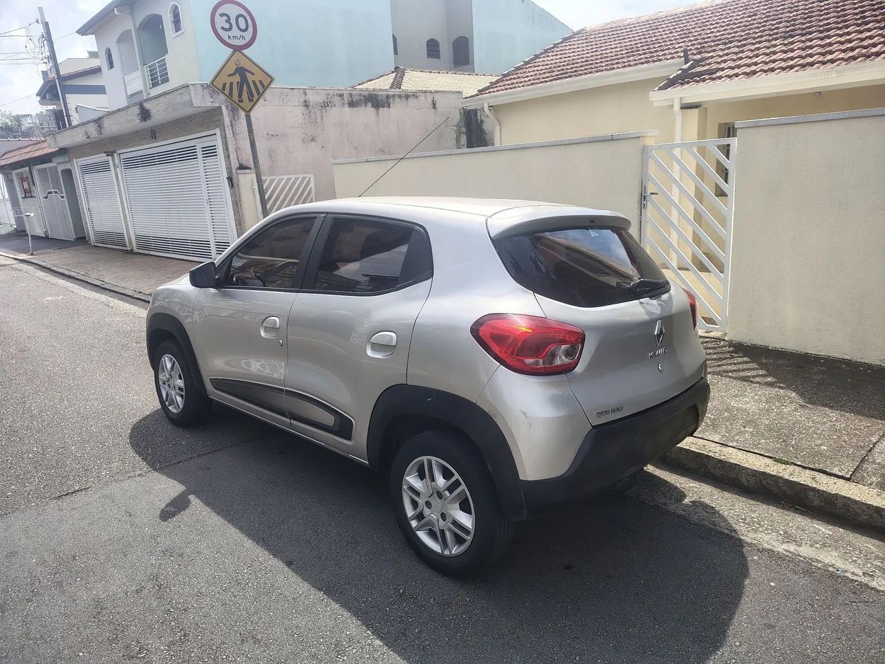 Renault Kwid Intense 1.0 Flex 12V 5P Mec. 2019 - Foto 4