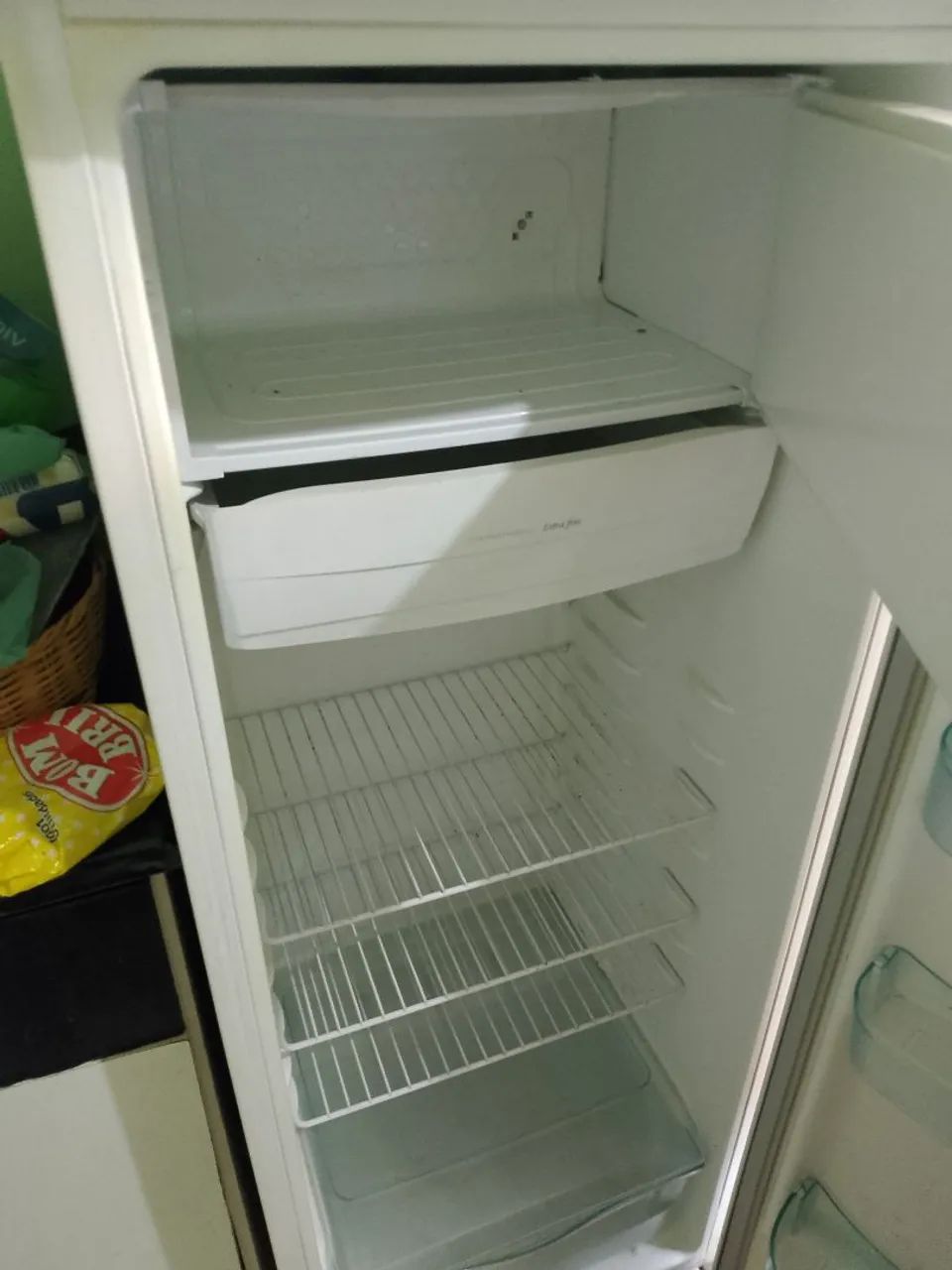 Vendo geladeira usada - Foto 2