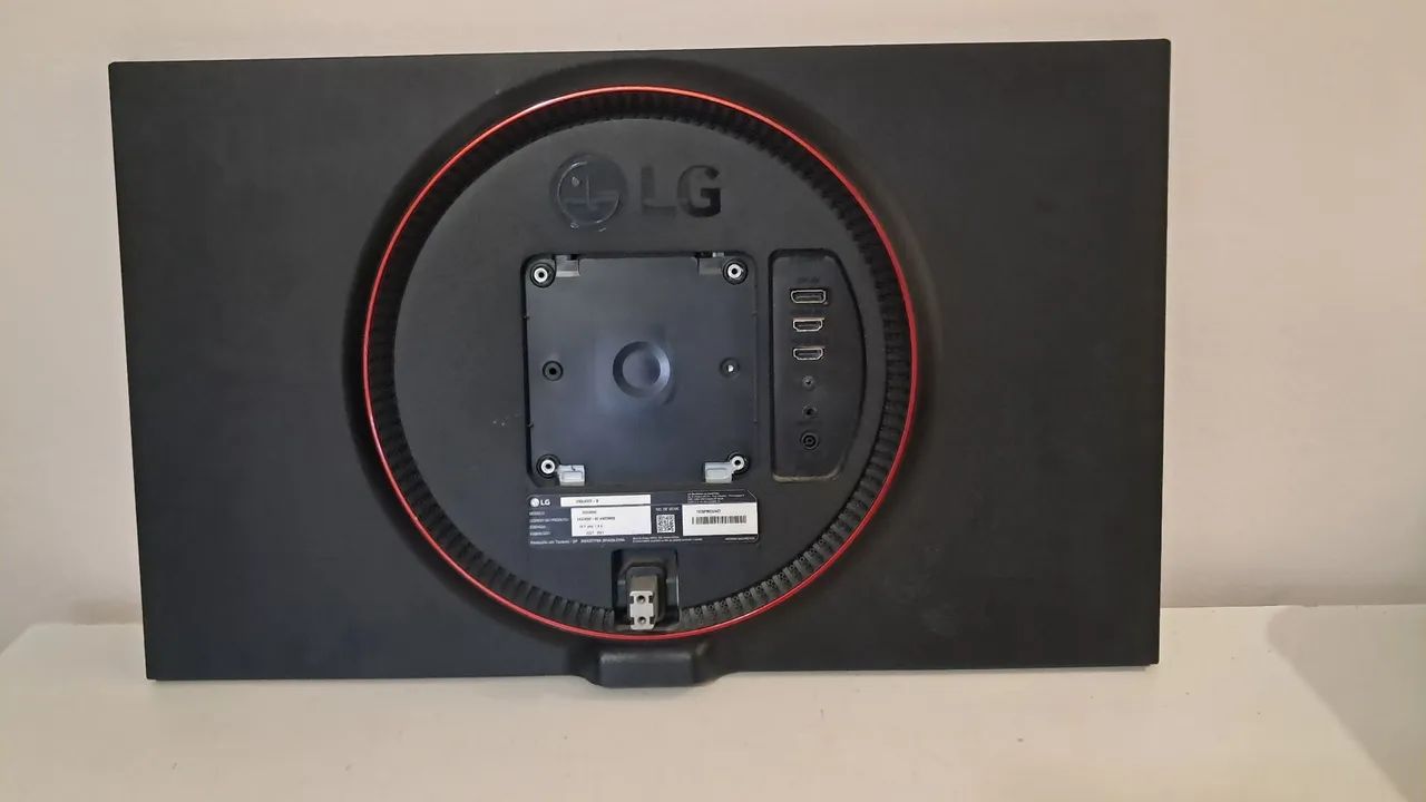 MONITOR 24' LG