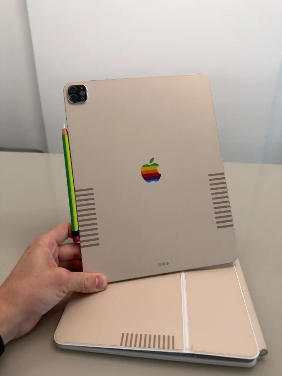 iPad Pro M2 12.9 - 512GB + Apple Pencil + Magic Keyboard - Foto 2