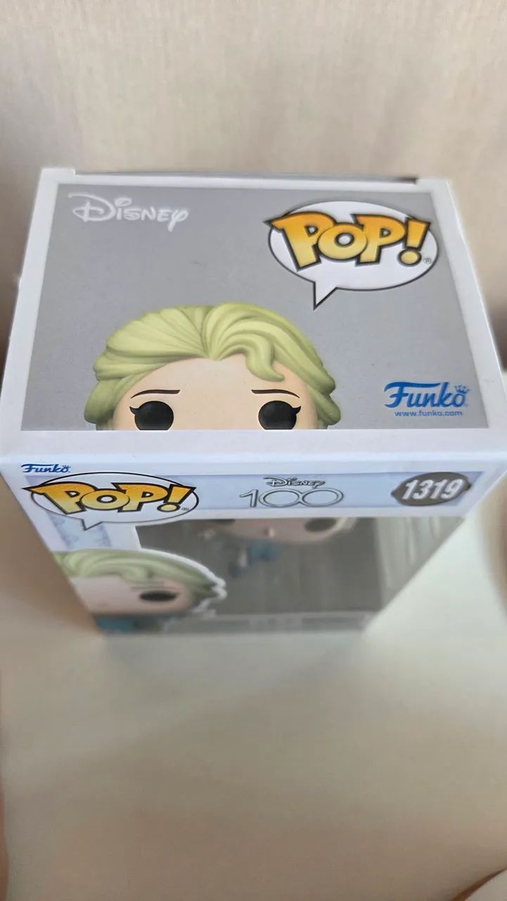 FUNKO POP Elsa Versão 100 anos - Foto 4