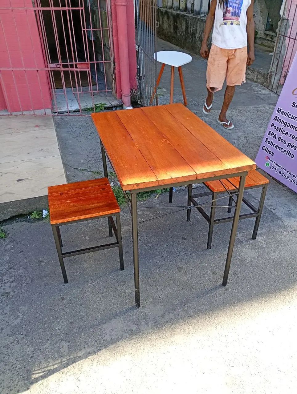 Conjunto mesa com duas banquetas  - Foto 3