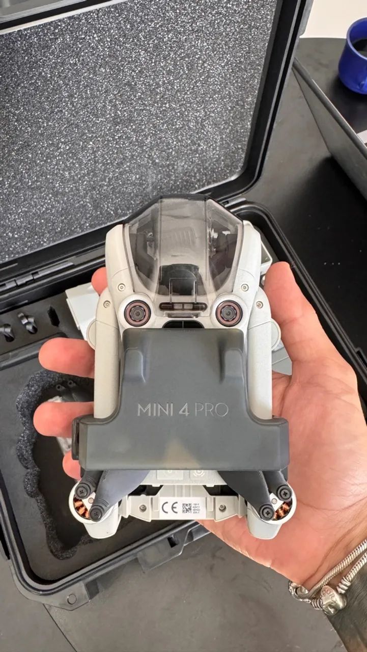 Drone DJI Mini 4 Pro na versão Fly More Combo com o Controle RC2 - Foto 5