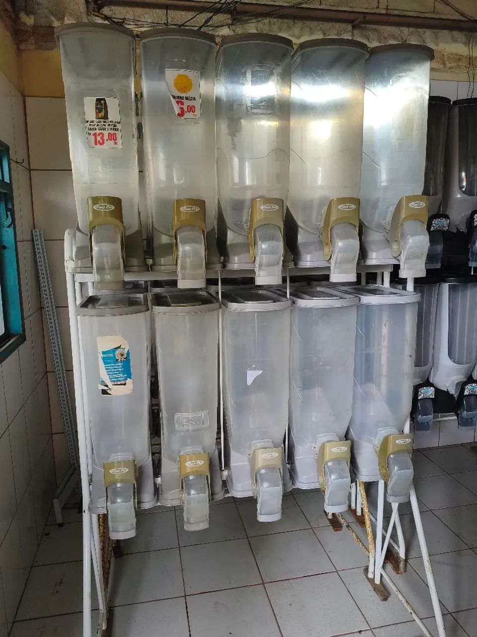 Dispenser PlastPet para ração