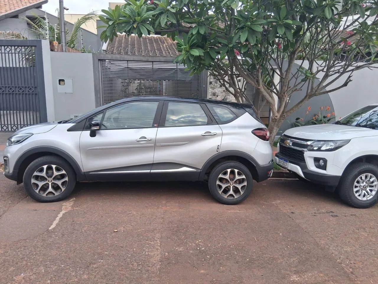 Renault Captur CAPTUR Intense 1.6 16V Flex 5p Aut. 2019