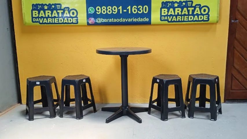 CONJUNTO DE MESA SOL COM BANQUETAS
