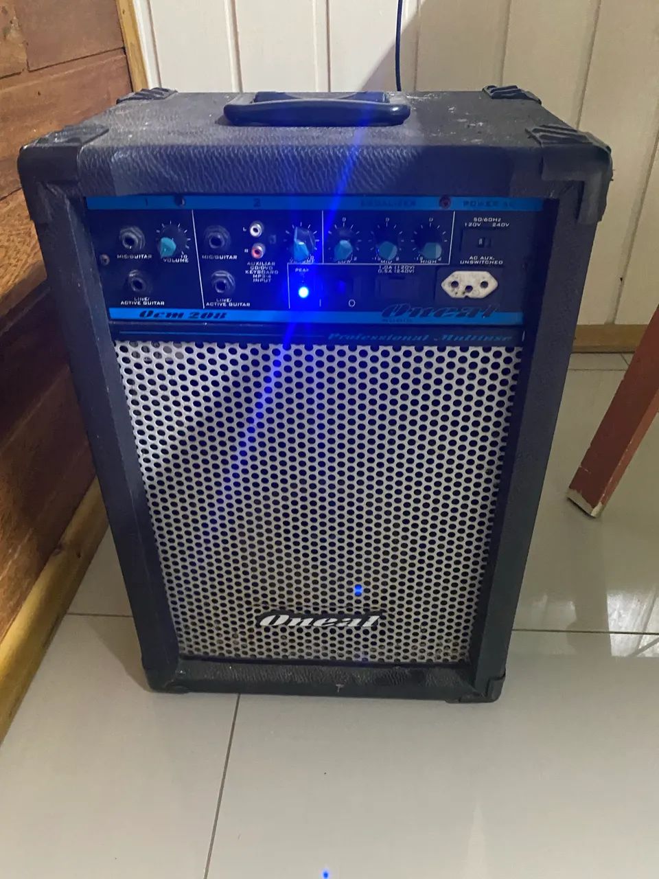 Amplificador Oneal ocm 208 professional