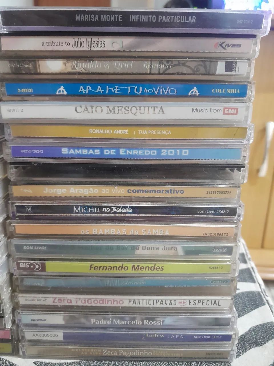 Lote - 60 cds arremate - rock, heavy metal, MPB,  axé,  pagode , samba - Foto 5