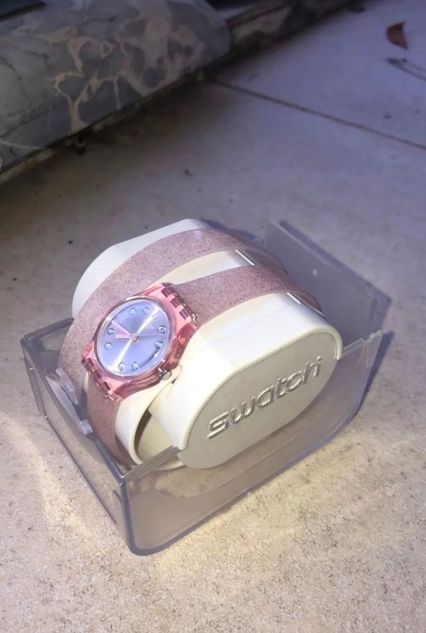 Rel ógio feminino Swatch rosa - Foto 2