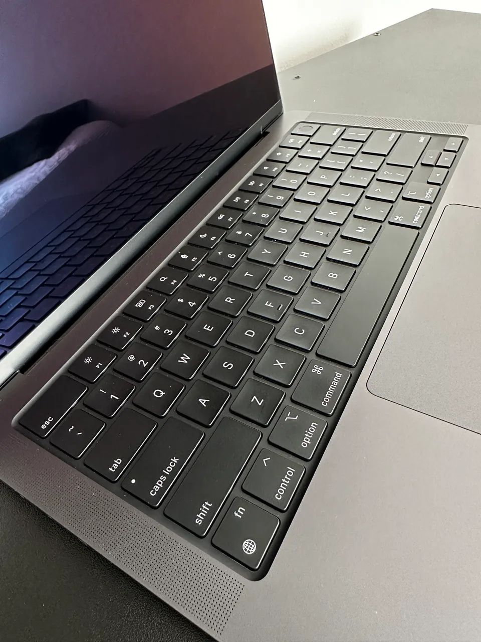 Macbook Pro M3 Pro 18GB 512GB - Foto 2
