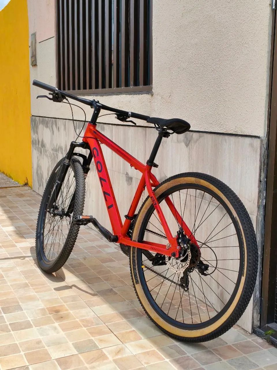 Bicicleta COLLI Toronto Aro 29