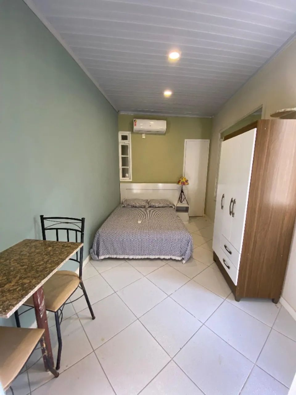 Aluguel de Suites Mobiliadas e Independentes - Foto 4