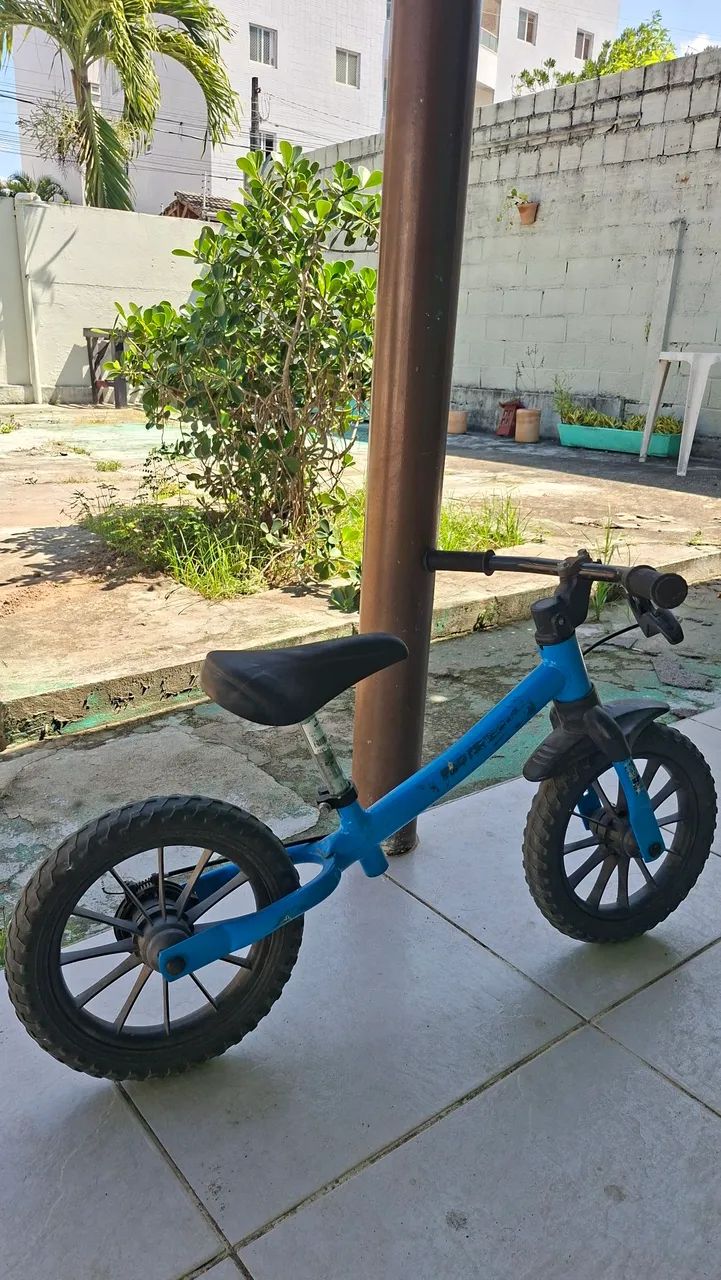 Bicicleta Infantil de Equilíbrio Azul - Foto 4