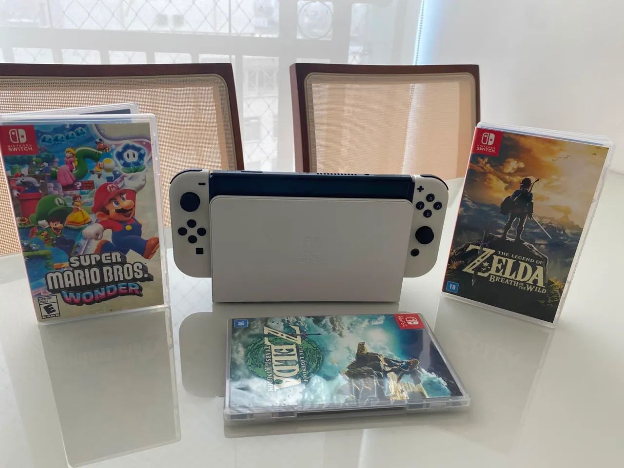 Nintendo Switch OLED 64gb + Pro Controller + 3 Jogos - Foto 3