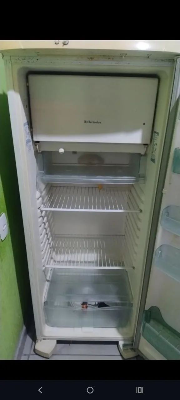 REFRIGERADOR ELETROLUX 280 LITROS.