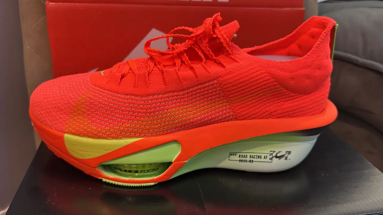 Tênis Nike modelo alpha flay3 top de tênis com placa de carbono incrível lançamento  - Foto 2