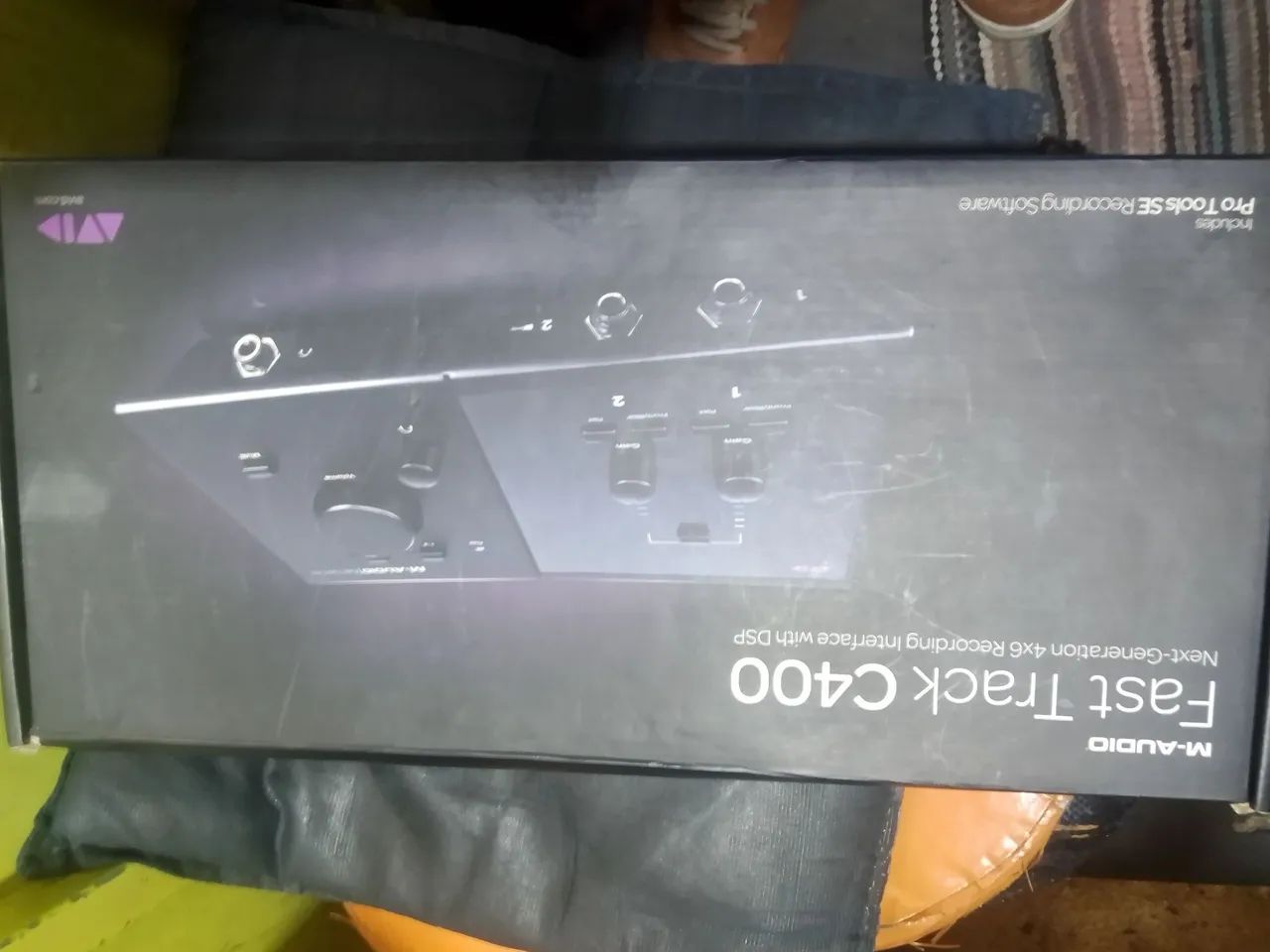 Interface M-audio Fast track C400 na caixa com +cd original  - Foto 4