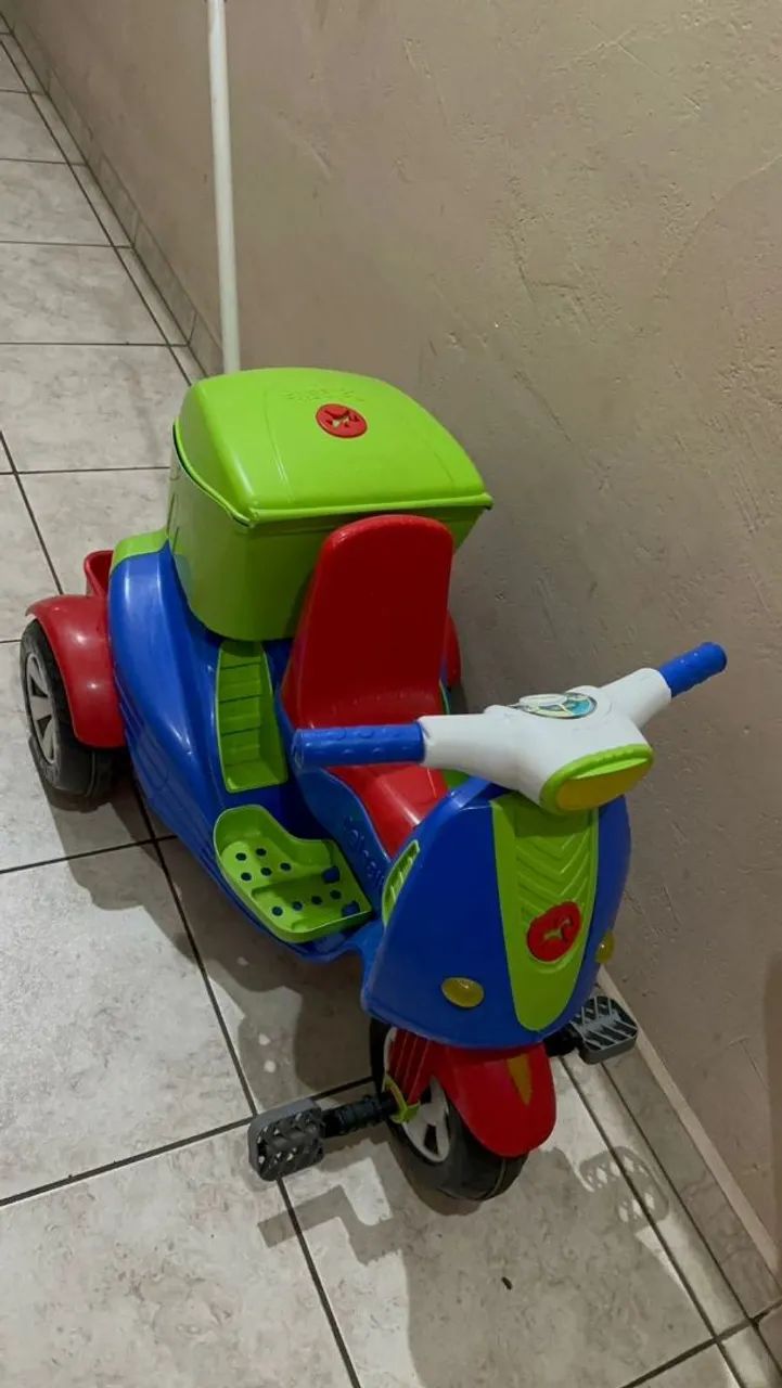 Carrinho Triciclo de Passeio Infantil