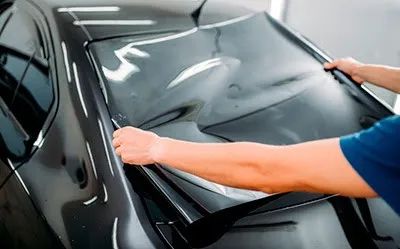 APLICAÇÃO  DE PELÍCULAS AUTOMOTIVAS - Foto 4