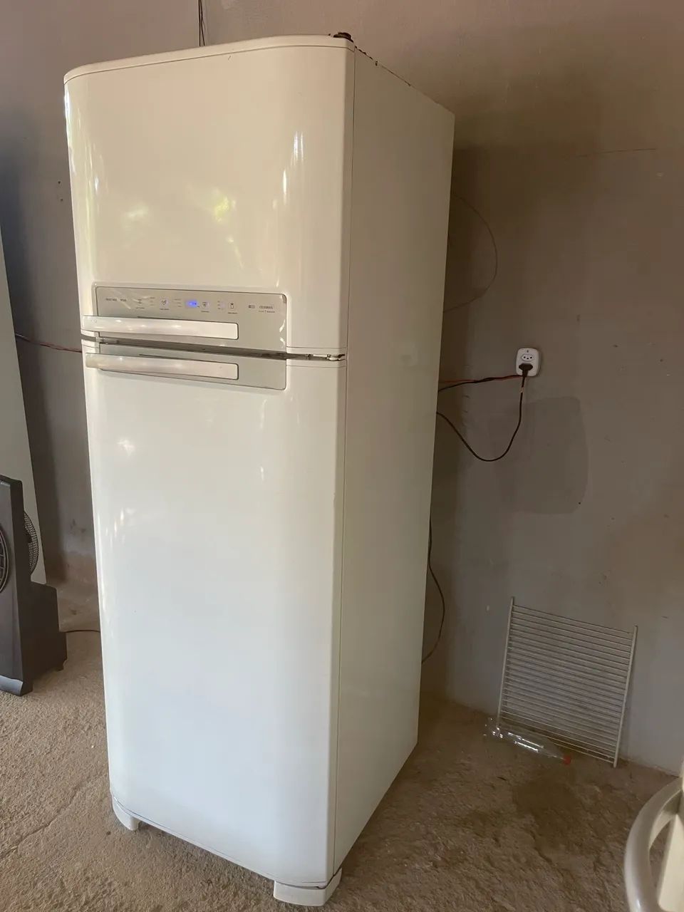 Geladeira Electrolux DF 50 frosfree  - Foto 4