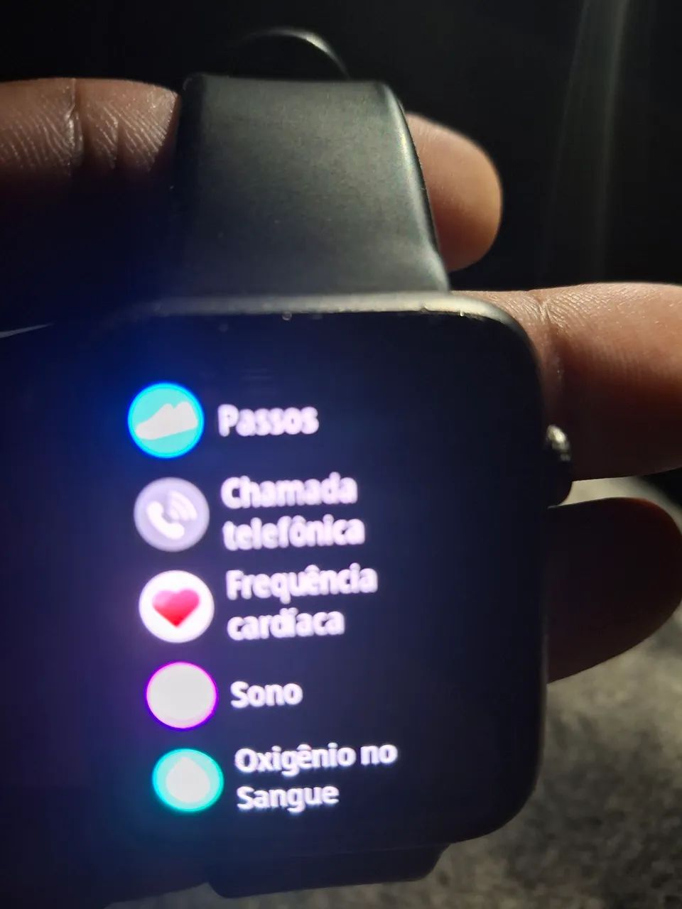 Um cordão e um relógio digital smartphone  - Foto 4
