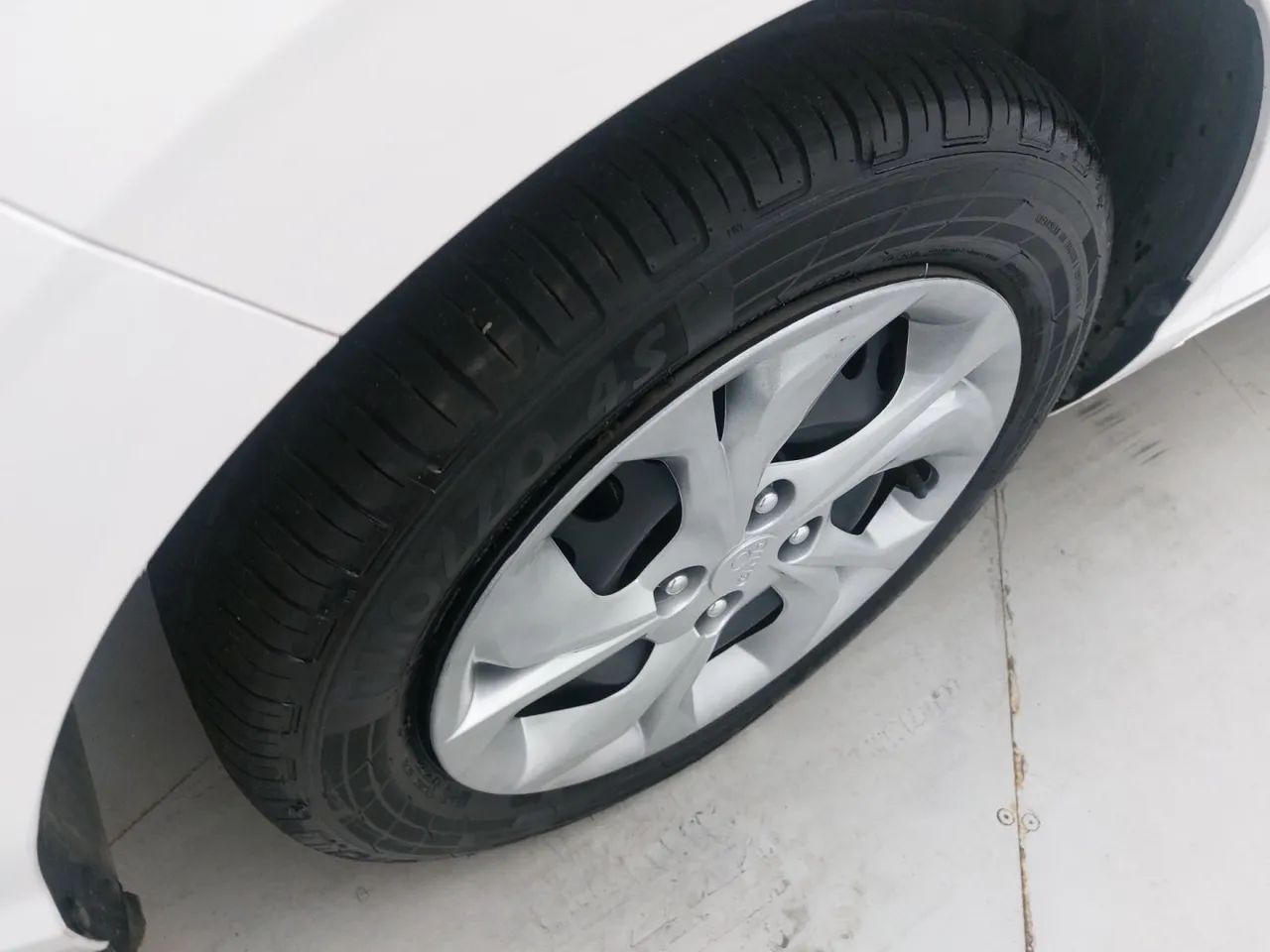 Hyundai HB20S Comfort Plus 1.0 TB Flex 12V Mec., foto 12 de 18