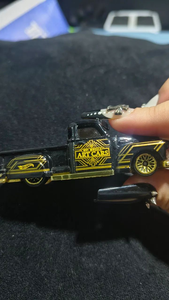 Hot Wheels La Troca Preto/Dourado - Art Cars (Original) - Hobbies
