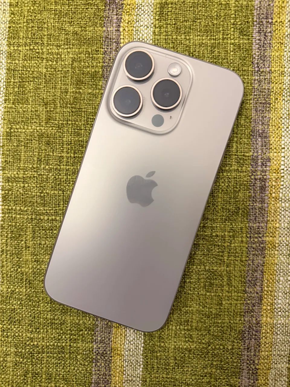 iPhone 15Pro - Foto 5