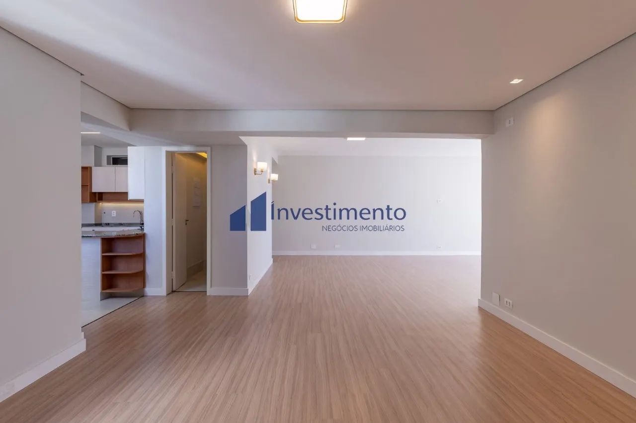 Apartamento à venda no Edifício Dom João VI Centro de Londrina/PR | Amplo, reformado e com