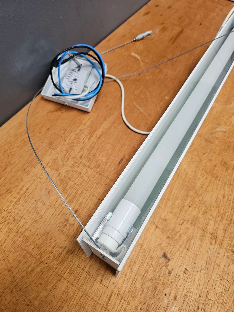 PENDENTE LINEAR PARA ILUMINAÇÃO  - Foto 5