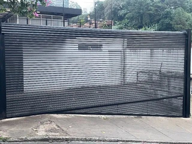 Instalador de portas de aço  - Foto 2