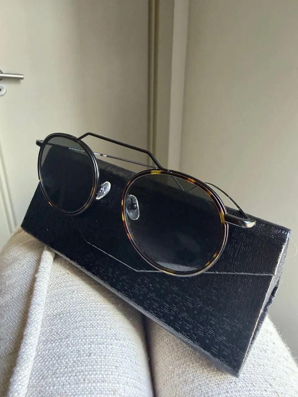 Óculos Ray Ban  super estiloso - Foto 3