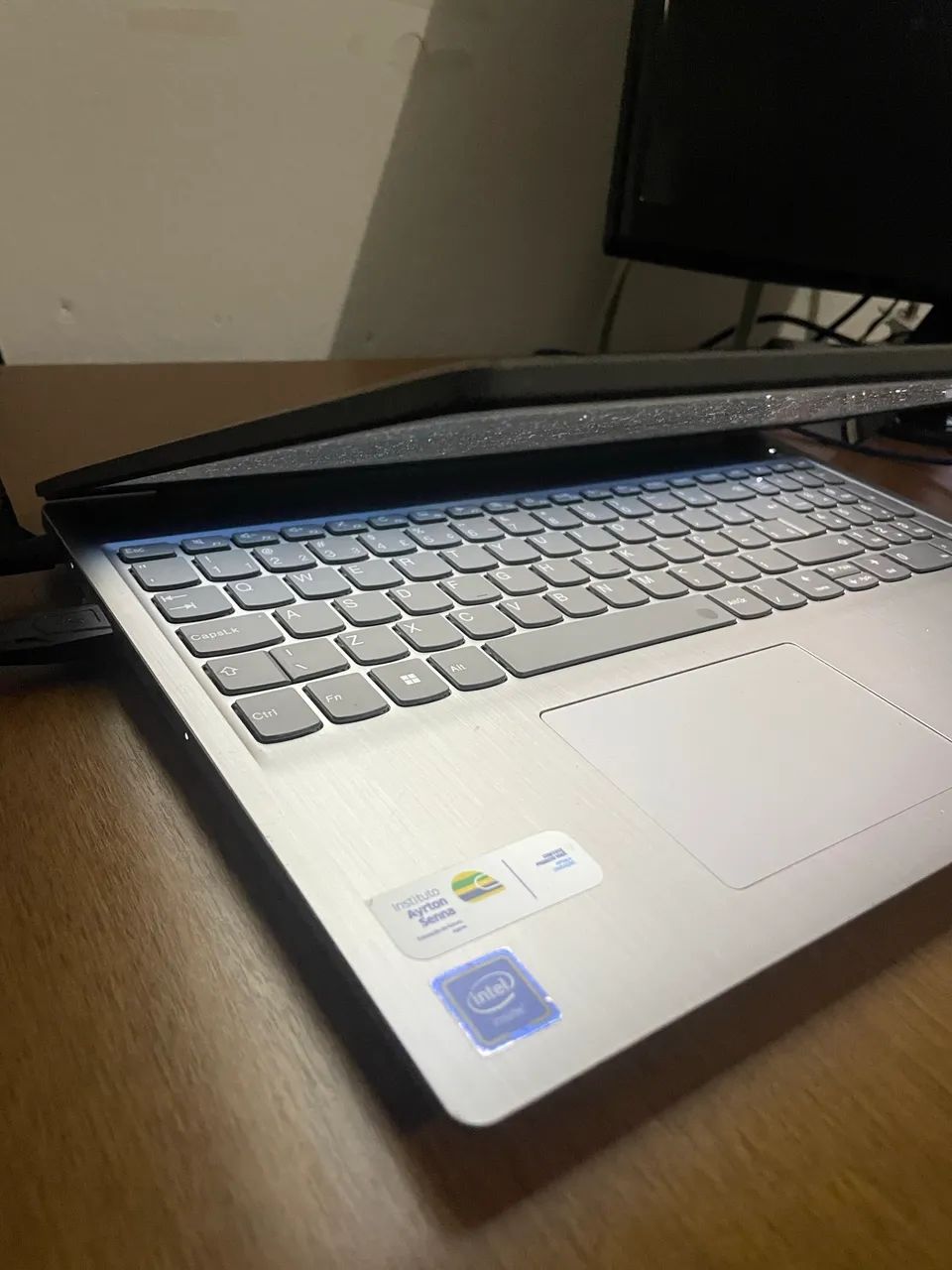 Notebook Lenovo Perfeito estado - Foto 4