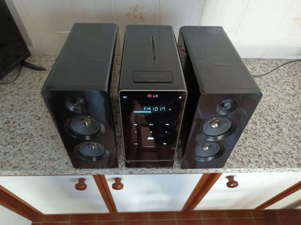 Mini system LG mod.cm2730 com bluetooth  - Foto 3