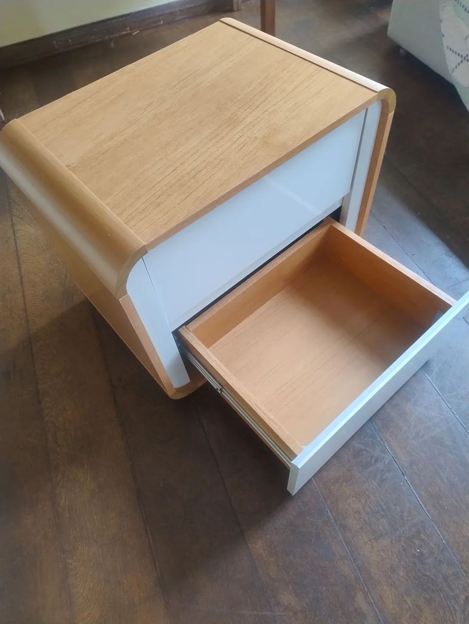 Mesa de Cabeceira  - Foto 2