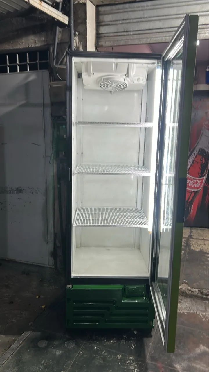 Geladeira expositora funcionando perfeitamente 110v - 497 litros - Foto 4