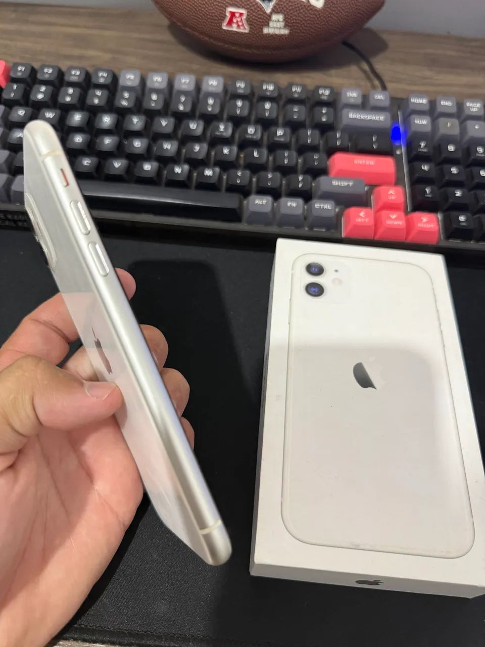 iPhone 11 64Gb Branco - Foto 2